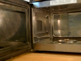 clean your microwave in 2 minutes!
